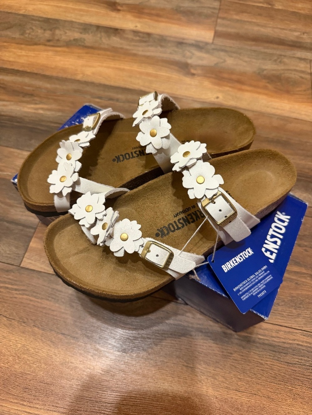 NEW Birkenstock Mayari Flowers Sandals Size women’s EU 39 (US 8/8.5)